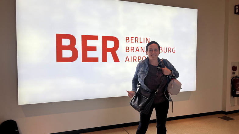 Geschafft, aber glücklich ist Claudia Hoffmann an diesem Mittwochmorgen auf dem Berliner Flughafen gelandet.