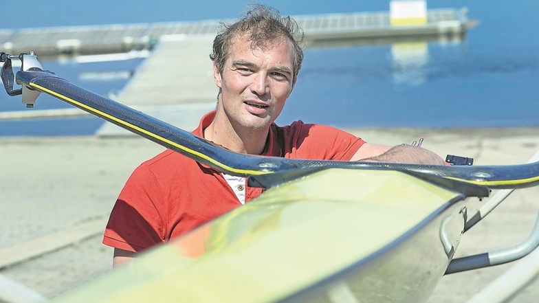 Obwohl nicht mehr Profisportler, ist Ruder-Olympiasieger Tim Grohmann immer noch fast täglich mit dem Boot auf dem Wasser. Das hat zwei Gründe.