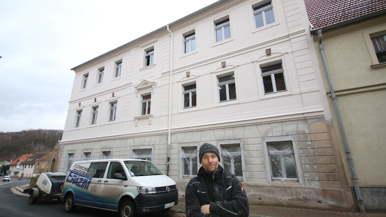 Jens Erazim bringt die alte Fabrikantenvilla auf Vordermann und errichtet vier Wohnungen.