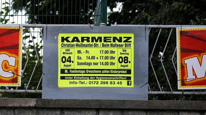 Ausgerechnet im Namen des Gastspielortes unterlief den Zirkusleuten ein Fehler: Auf Plakaten kündigen sie ihre Vorstellungen in "Karmenz" an.