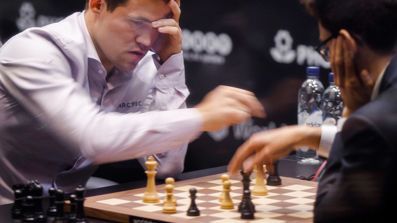 Carlsen ist erneut Schach-Weltmeister