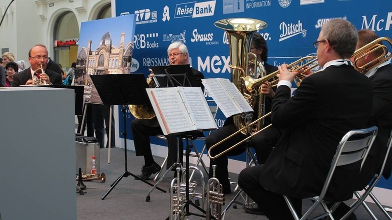 Musikalisch begleitet wurde die Eröffnungsfeier durch die Herren der Philharmonic Brass Dresden.