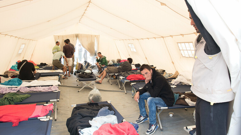 Mehr als 20 Menschen mussten damals in den rund 50 Quadatmeter großen Zelten untergebracht werden.