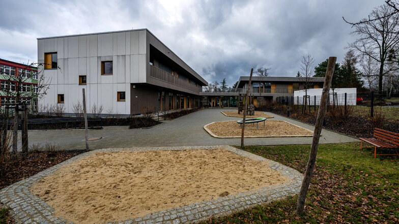 Seit 2023 ist der Komplex am Schützenplatz in Bautzen vollendet. Neben der Kita „Purzelbaum“ gibt es dort einen Hort fürs benachbarte Förderzentrum.