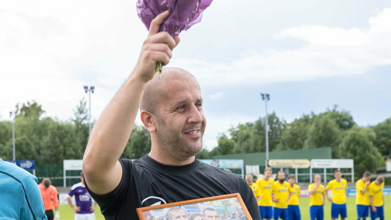 Elvir Jugo feierte mit dem VfL Pirna-Copitz 07 den Aufstieg in die Landesliga, 2016 wurde er dort verabschiedet.