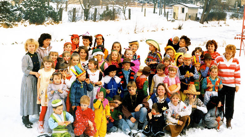 Das „Gründungsfoto“: Rosenmontag 1991; der 13. Februar. Wenigstens einen Kinderfasching sollte es trotz Karnevals-Absage geben. Heute sind die Kinder erwachsen.