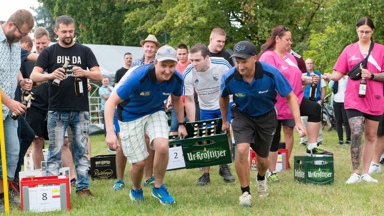 Premiere in Strießen: 16 Teams gingen auf die vier Kilometer lange Strecke beim Bierathlon