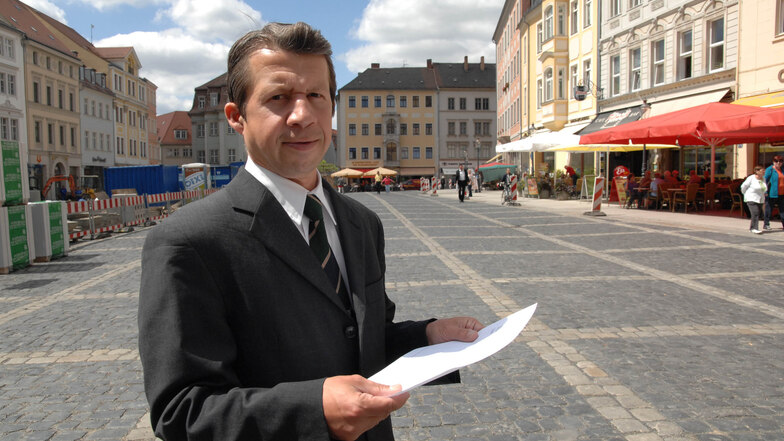 Stadtrat Matthias Böhm kritisiert die Gestaltung der neuen Häuser. Er fordert konkrete Vorgaben von der Stadt.