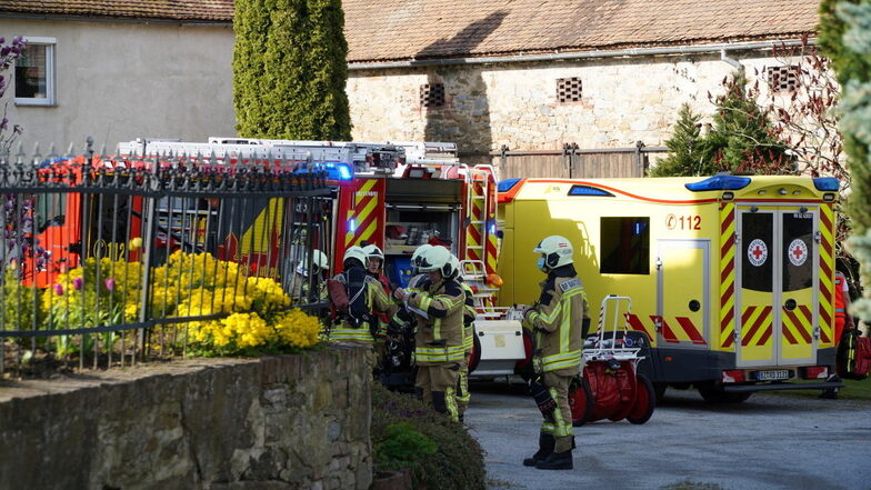 Wegen des Brandes eines Sicherungskastens im Bautzener Stadtteil Oberkaina war die Feuerwehr mit einem Löschzug im Einsatz. Auch der Rettungsdienst war vor Ort.