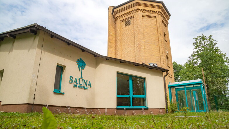 Seit diesem Jahr steht die Sauna am Waldbad leer. Die Stadt Niesky sucht wieder einen neuen Betreiber für das Objekt am Wasserturm.