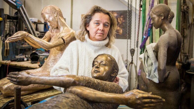 Die Bronzefigur "Trauerndes Mädchen im Tränenmeer" von Małgorzata Chodakowska wurde mutwillig zerstört.