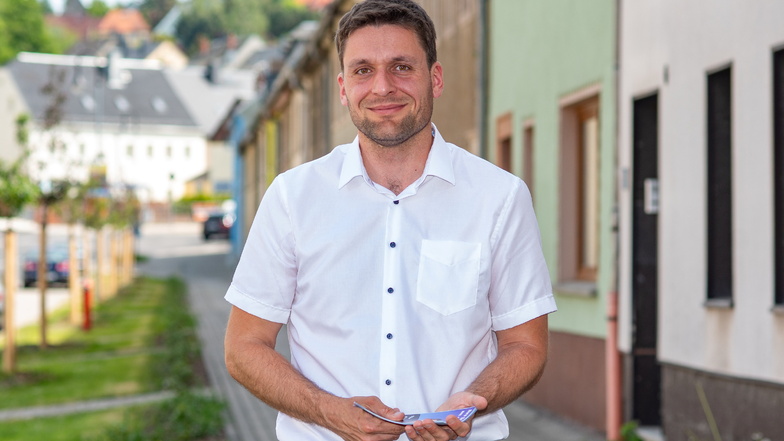 Christian Wesemann
(34) hat ein Studium in Physik abgeschlossen und arbeitet seit 2016 als Oberschullehrer. Seit 2019 sitzt er für die AfD im Waldheimer Stadtrat und geht für seine Partei ins Rennen.