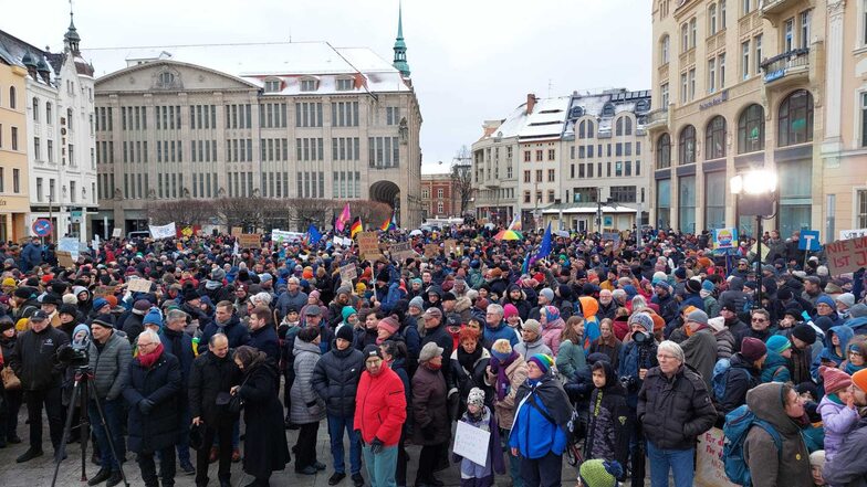 Die Demo gegen Rechtsextremismus begann in Görlitz kurz nach 14 Uhr.