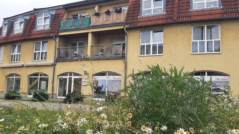 Der DRK-Kreisverband Zittau baut die Räume im ehemaligen "Nordstübchen" an der Oststraße zur Kindertagespflege um. In dem Objekt befinden sich auch ein Pflegeheim und eine betreute Wohnanlage.
