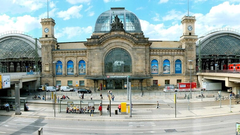 Der Hauptbahnhof Dresden musste am Dienstag geräumt werden. Eine automatische Brandmeldeanlage schlug Alarm.