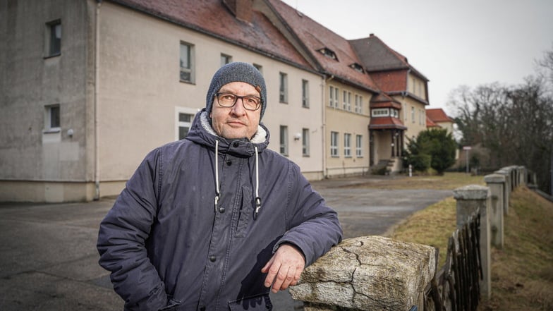 Noch im Februar sollen in dieses Haus an der Dresdener Straße in Bautzen wieder Geflüchtete einziehen. Als es vor Jahren schon als Asylheim genutzt wurde, engagierte sich Ralph Döcke dort als ehrenamtlicher Pate.