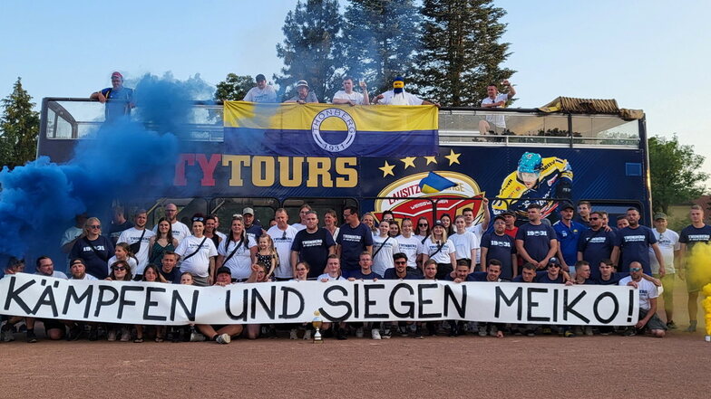 Kamenz: Thonberger Fußballer feiern lautstark ihren Aufstieg