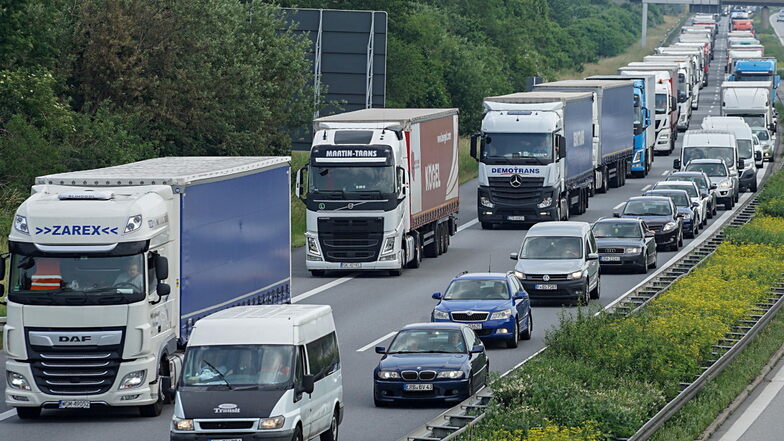 Die A4 soll ausgebaut werden. Ein Bündnis aus verschiedenen Dresdner Akteuren fordert einen Stopp.