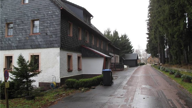 In diesem Haus in Reichenau betreibt der mutmaßliche Täter eine Pension.