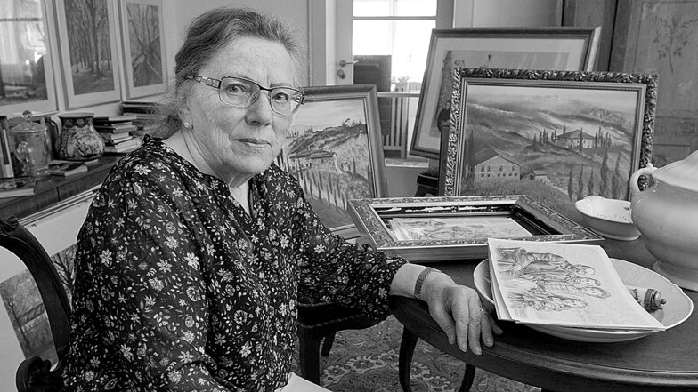 Abschied von Kunstmalerin Leonore Thielemann - hier ein Bild aus dem Jahr 2017. Die Naundorferin ist mit 91 Jahren verstorben.