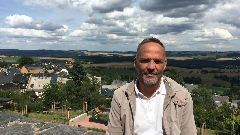 „Wir müssen den ländlichen Raum in der Nähe der großen Städte stärken“, schreibt Dirk Neubauer, Bürgermeister der Stadt Augustusburg bei Chemnitz.
