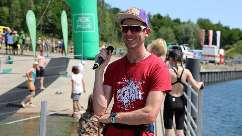 Philipp-Johannes Müller, selbst erfolgreicher Triathlet, freut sich über das Wachsen des Triathlon-Events am Berzdorfer See.