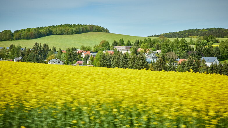 Wunderschöne Ausblicke kann man derzeit in der Sächsischen Schweiz genießen wie hier in Rosenthal-Bielatal.
