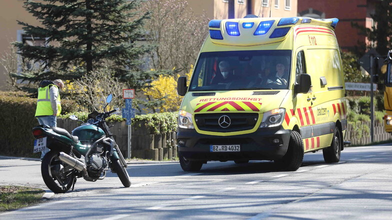 Motorradfahrerin in Radeberg verletzt