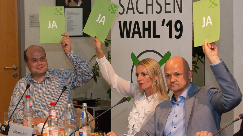 In einer Schnellfragerunde waren sich Andreas Mogwitz (FDP), Kristin Sturm (SPD) und André Wendt (AfD) einig.