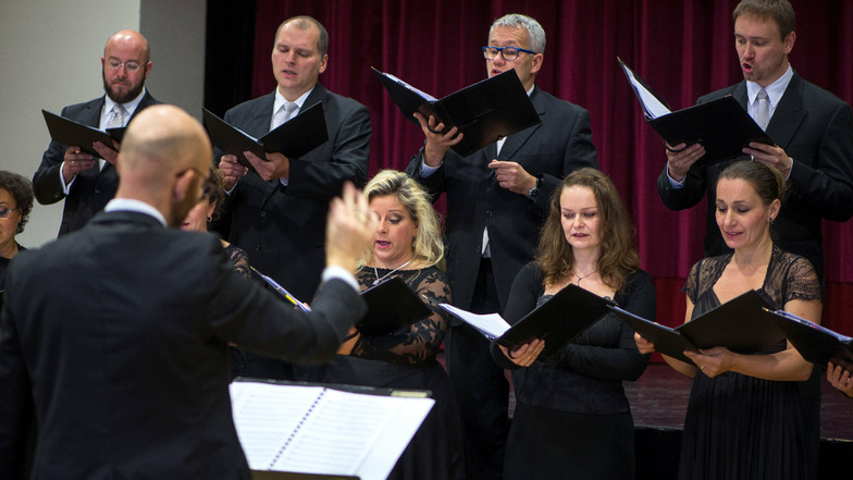 Sorbisches National-Ensemble startet neu