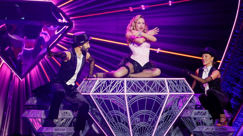 Raus mit "Moulin Rouge": Lulu fliegt noch einmal bei "Let's Dance"