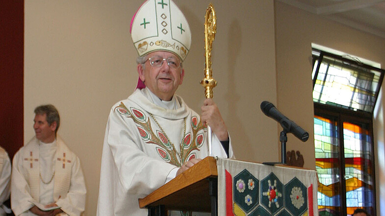 2005 besucht der damalige Bischof Joachim Reinelt die katholische Gemeinde St. Barbara in Riesa anlässlich ihres 100-jährigen Bestehens. Hier beging Erich G. seine erste Missbrauchstat in den 1960er-Jahren.