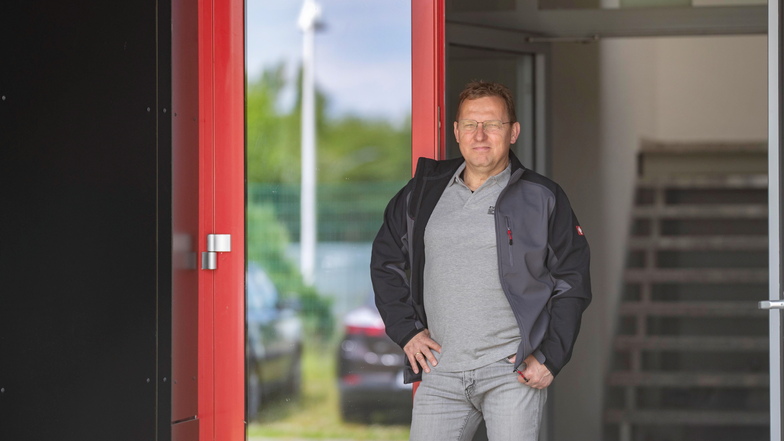 Der Riesaer Markus Mütsch ist Geschäftsführer beim Unternehmen KVB. Der Leichtbau-Spezialist ist jetzt ins Gewerbegebiet Mockritz umgezogen.