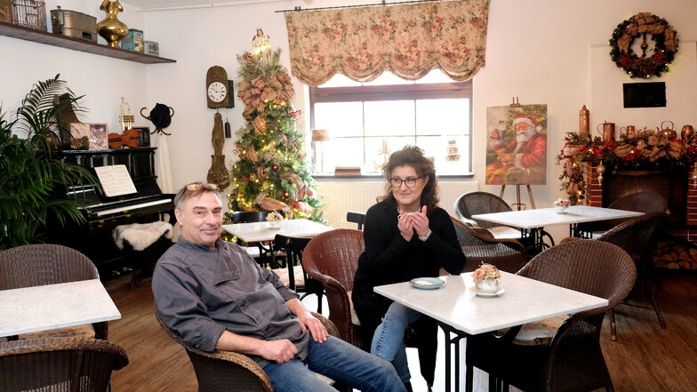Niederau: Das Weihnachtströdel-Café mit Charme