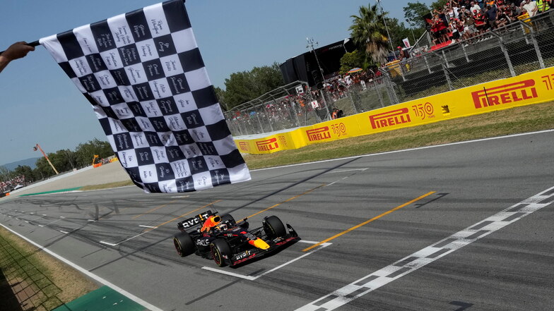 Verstappen gewinnt Formel-1-Rennen in Spanien