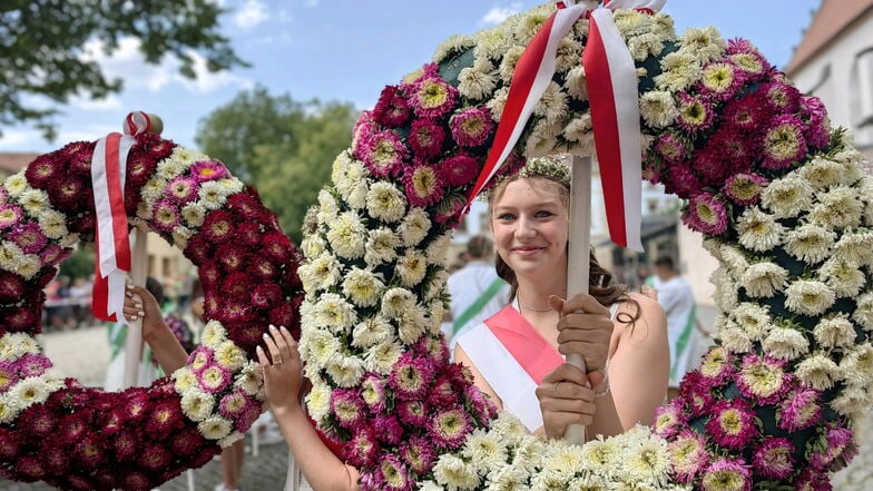 Das Forstfest 2024 ist Geschichte. Mit 1.750 Schülerinnen und Schülern gab es eine Rekordbeteiligung an den Umzügen. Pauline Lucas war eine der Teilnehmerinnen.