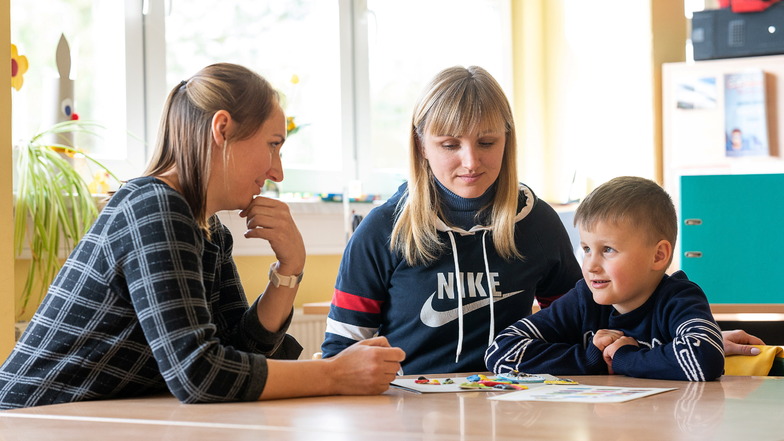Maria Dembicka unterrichtete zu Beginn der Flüchtlingswelle an der DPFA Regenbogenschule geflüchtete ukrainische Kinder und deren Mütter.