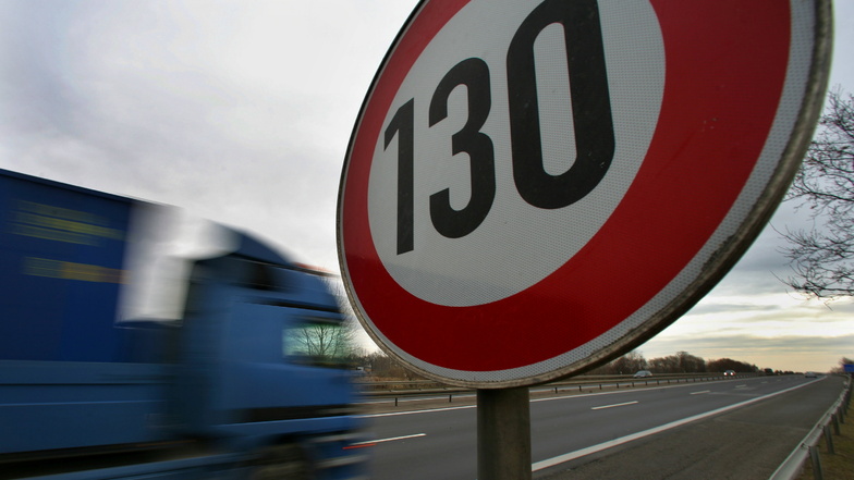 Beim temporären Tempolimit soll die Geschwindigkeit auf Autobahnen auf 130 begrenzt sein.