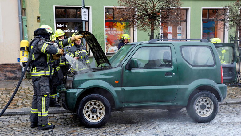 Am Mittwoch hat in Kamenz ein Suzuki gebrannt.