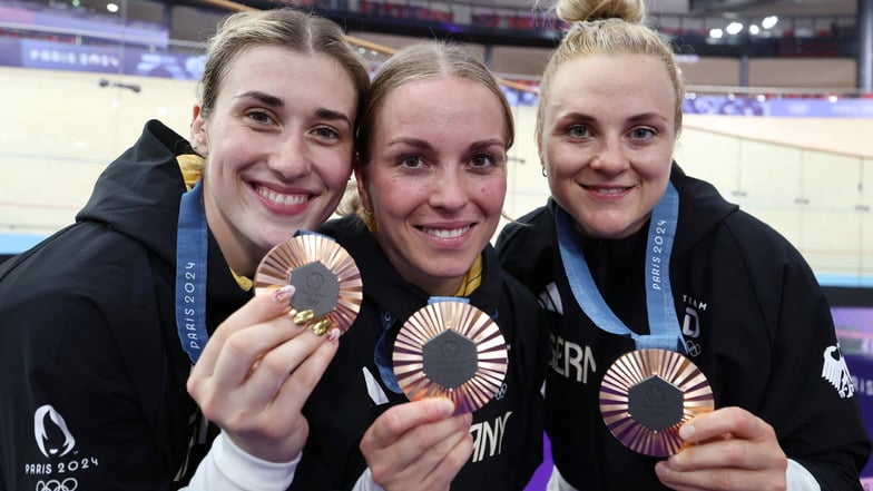 🥉 Bronze: Bahnrad Teamsprint Frauen, Lea Sophie Friedrich (l-r), Emma Hinze und Pauline Grabosch