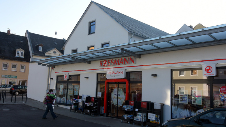 Dort, wo heute der Rossmann-Markt in Waldheim steht, befand sich früher das Amtsgericht. Grünberg und Lichtenberg besiegelten dort vor 175 Jahren ihren Zusammenschluss.