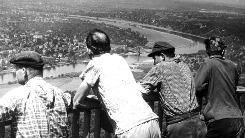 Brigade-Blick vom Fernsehturm auf Dresden im September 1969. Foto: Archivfoto SZ -E. Höhne