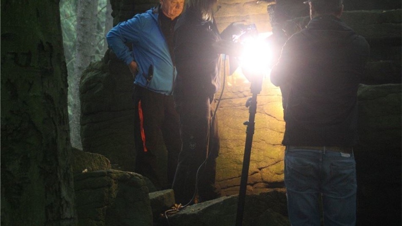 Mit Lichteffekten wurde das Sonnenphänomen am Gipfelfelsen der Kälbersteine vom MDR-Fernsehen 2015 für die Sendung „Heute auf Tour“ ins Bild gesetzt.
