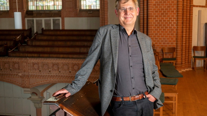 Seit 2018 ist Sebastian Schwarze-Wunderlich Kantor in Riesa, nun übernimmt er zusätzlich die Stelle als Kirchenmusikdirektor.