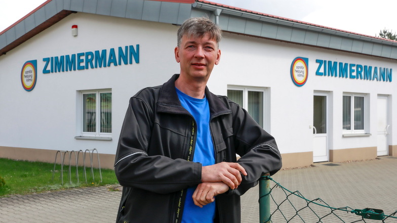 Innungs-Obermeister-Stellvertreter Silvio Zimmermann aus Kemnitz wird wie sämtliche Heizungsbetriebe gerade mit Anfragen überschwemmt.