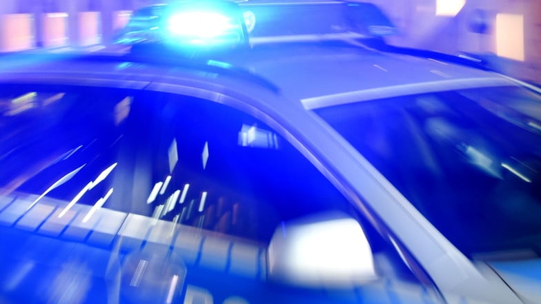 Waffen und Drogen im Auto: Verfolgungsjagd in Plauen endet in JVA