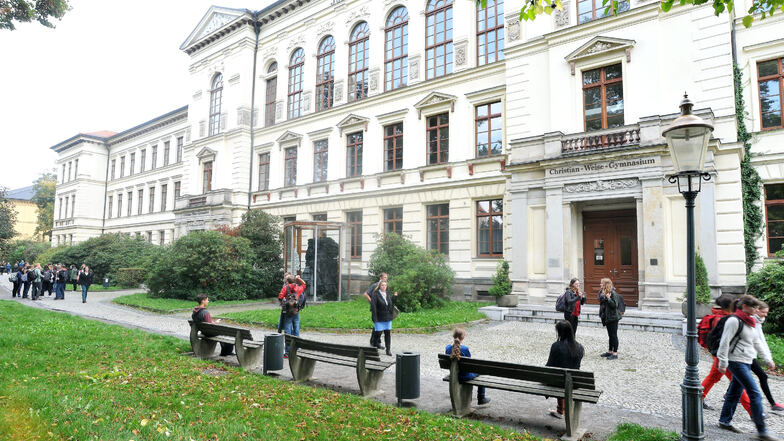 Das Christian-Weise-Gymnasium in Zittau. Eine Schülerin hat sich mit dem Coronavirus infiziert.
