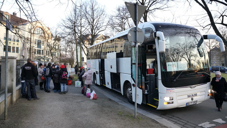 In Dresden kommen am 3. März Geflüchtete aus der Ukraine in Dresden an.