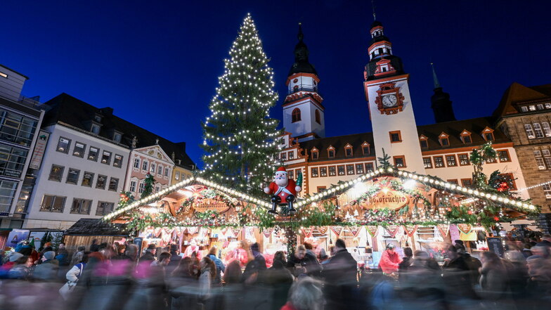Auf dem Chemnitzer Weihnachtsmarkt ist man zufrieden mit den Besucherzahlen.
