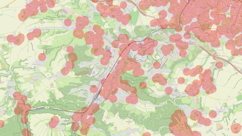 Die roten Kreise markieren die Verbotszonen aufgrund des gesetzlichen Abstandsradius' eines CSC von 200 Metern zu Schulen, Kinder- und Jugendeinrichtungen und Spielplätzen.